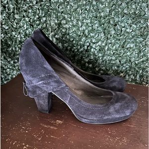 Blue suede sturdy heels. Sz 8 great for Fall Comfortable